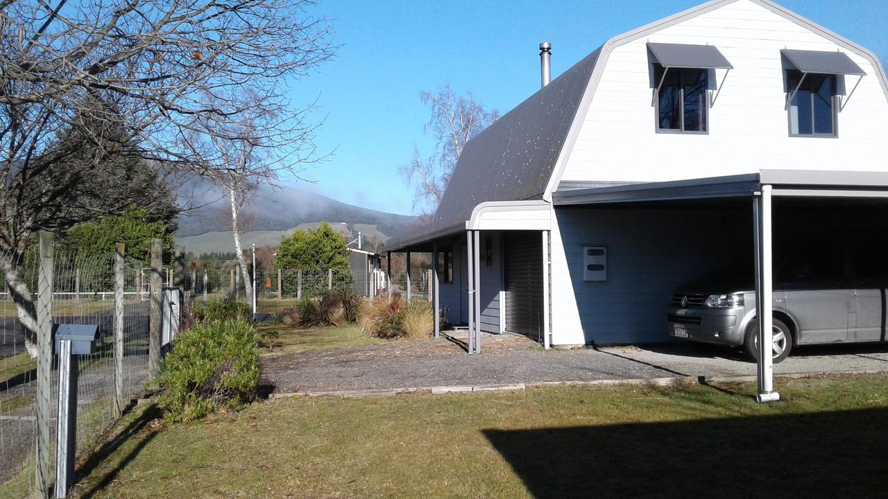 The Barn In Turangi Villa Exterior photo